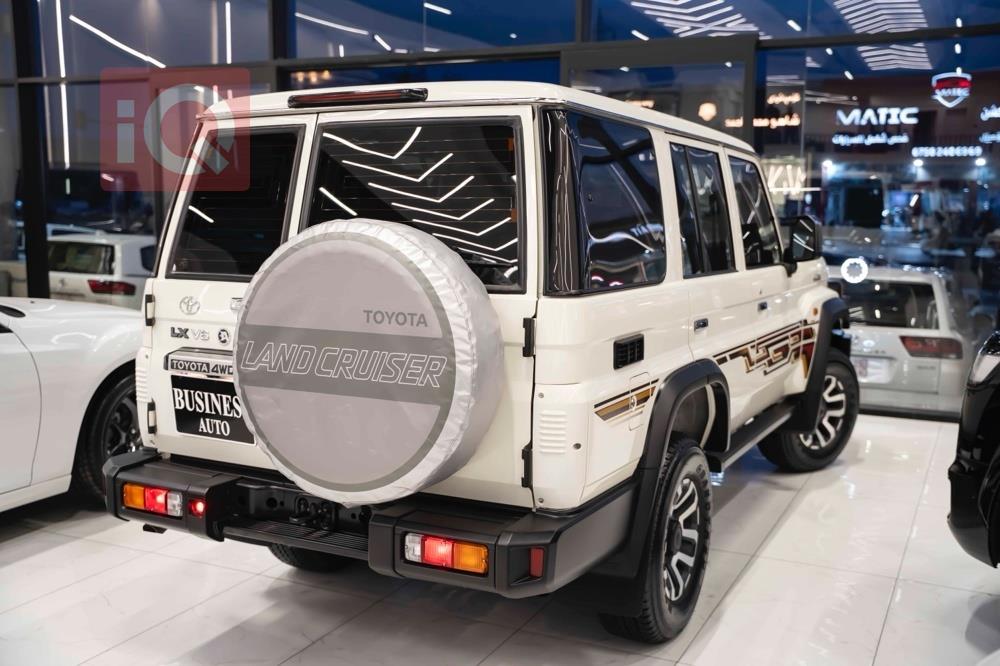 تۆیۆتا لاند کرۆزەر 70